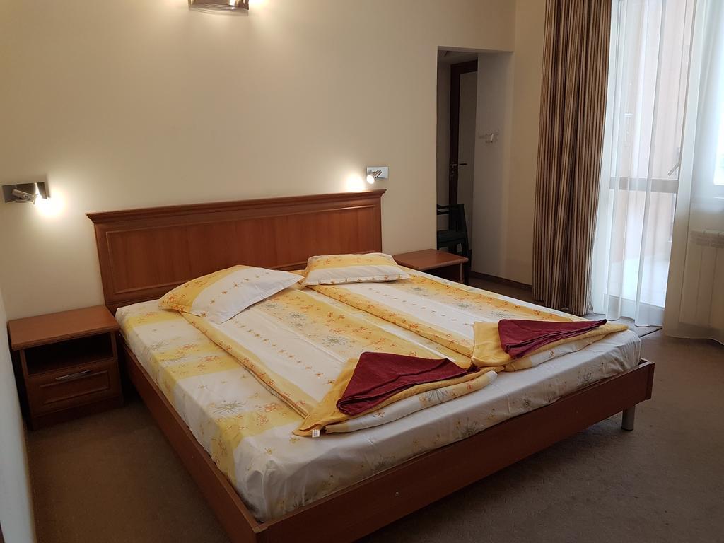 Guest House Markovi Aheloy Ngoại thất bức ảnh