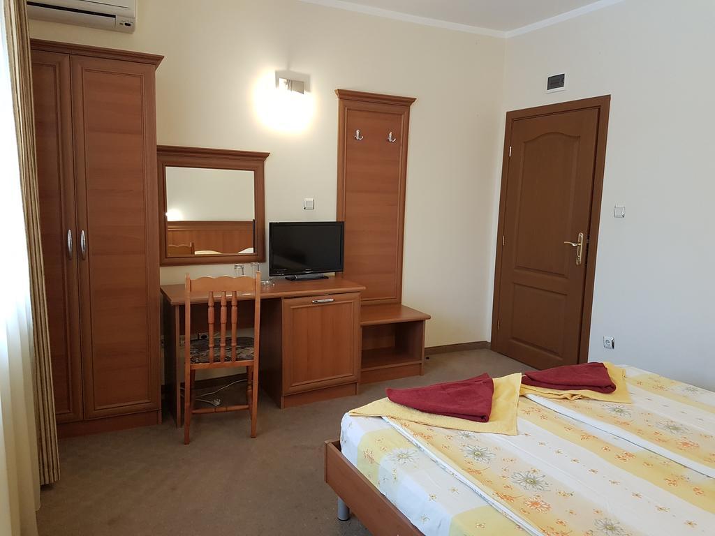 Guest House Markovi Aheloy Ngoại thất bức ảnh