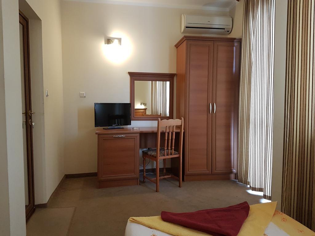 Guest House Markovi Aheloy Ngoại thất bức ảnh