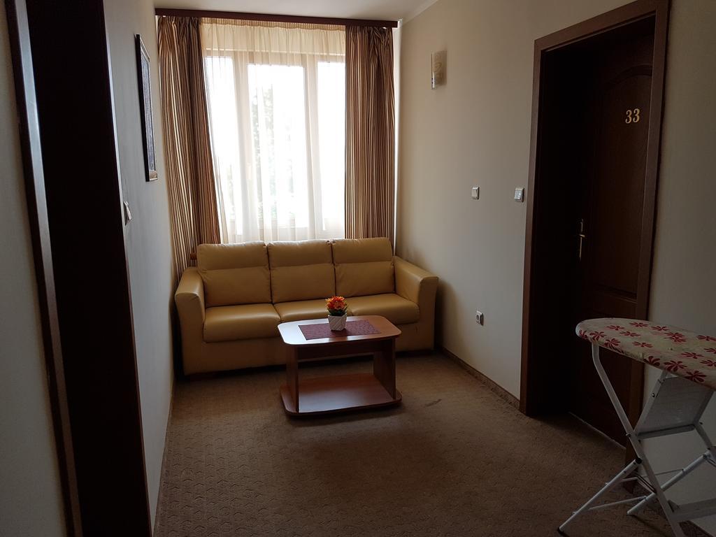 Guest House Markovi Aheloy Ngoại thất bức ảnh