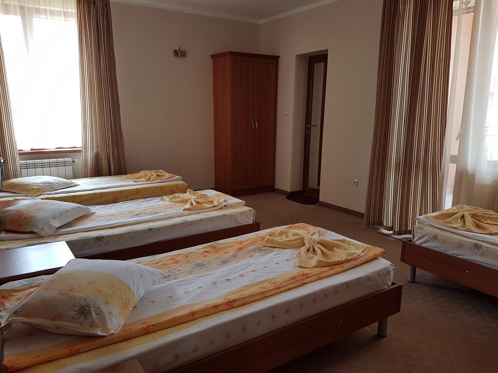 Guest House Markovi Aheloy Ngoại thất bức ảnh