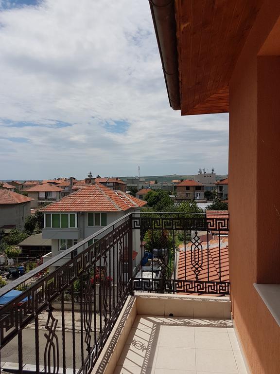 Guest House Markovi Aheloy Ngoại thất bức ảnh