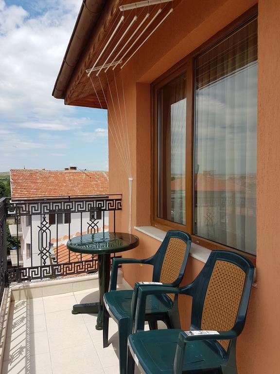 Guest House Markovi Aheloy Ngoại thất bức ảnh